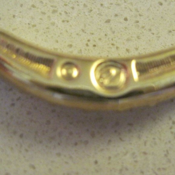 FLASH SALE Swarovski Swan Signed Necklace Scalloped style Goldtone & Crystals - Picture 3 of 4